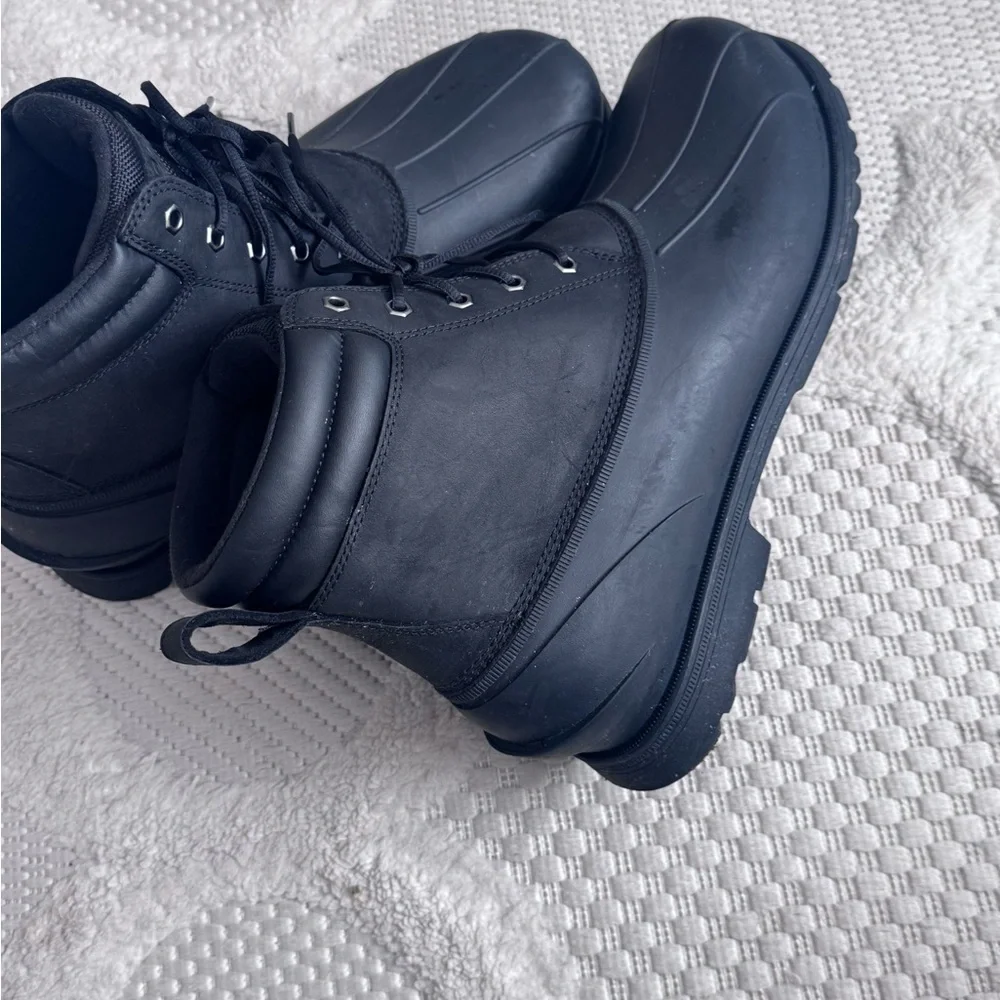 Used - Picture 4 of 6